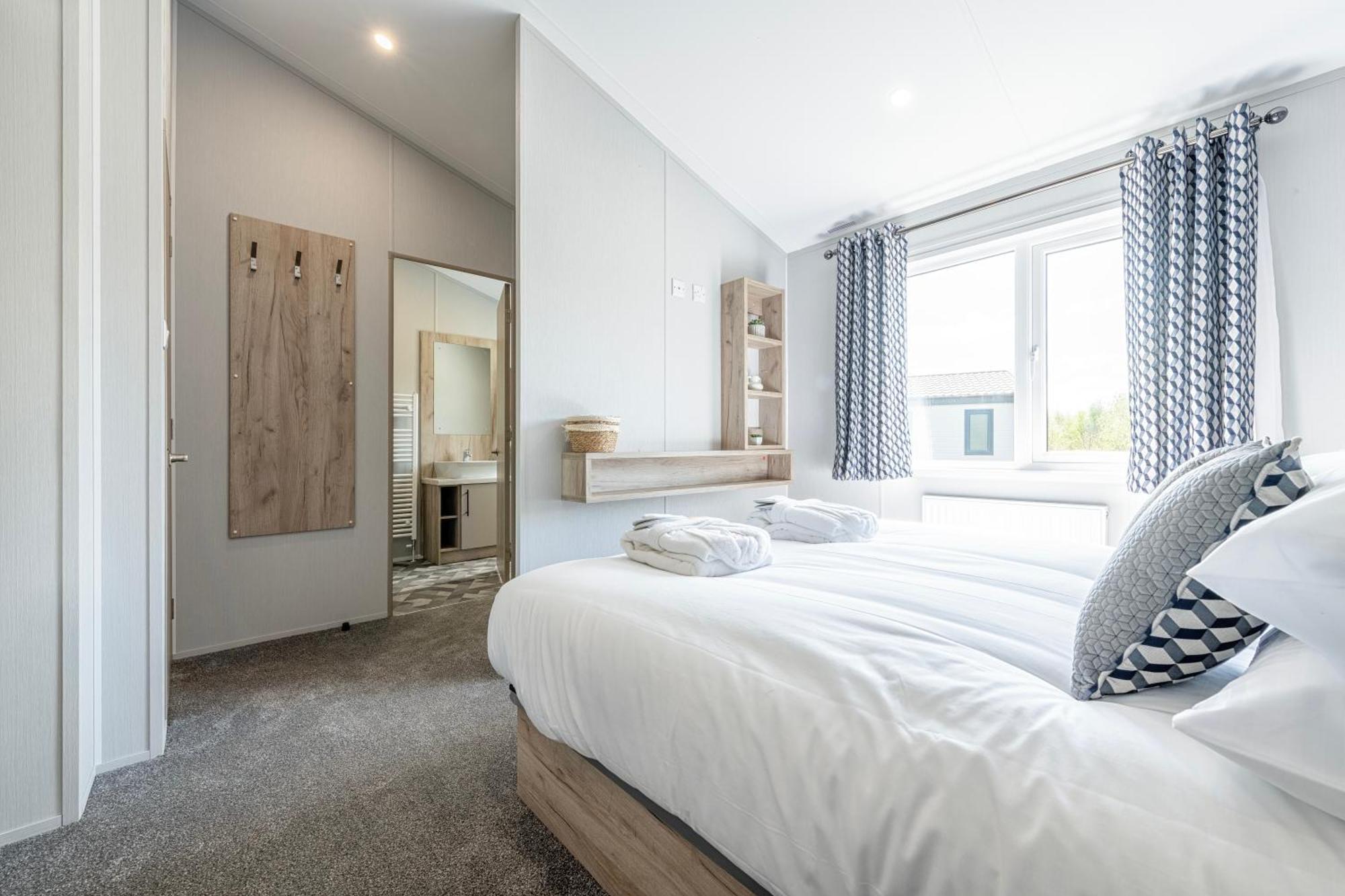 Ella Lodge Lincoln Luaran gambar